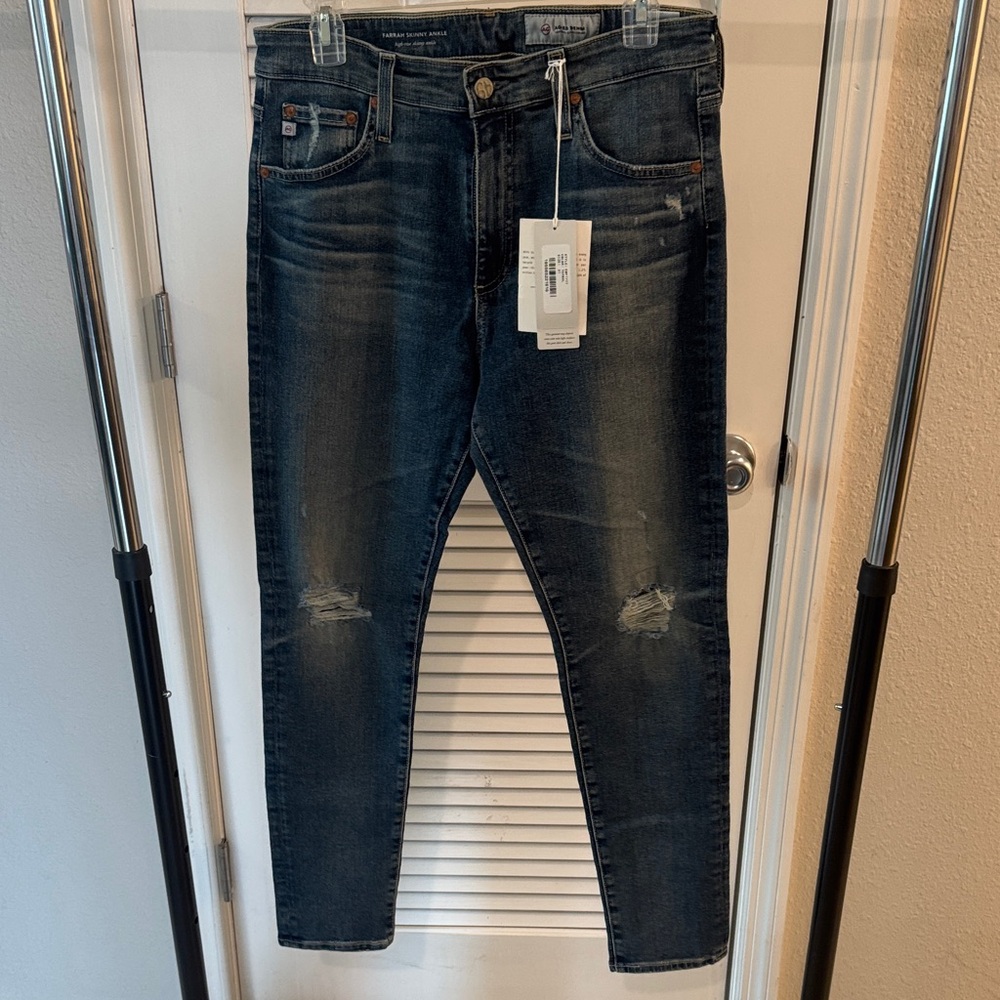 Women's Distressed Dark Blue Skinny Jeans